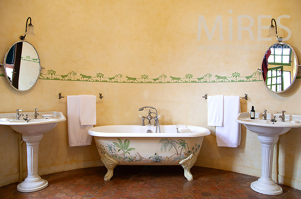 C2247 – Bathroom 4