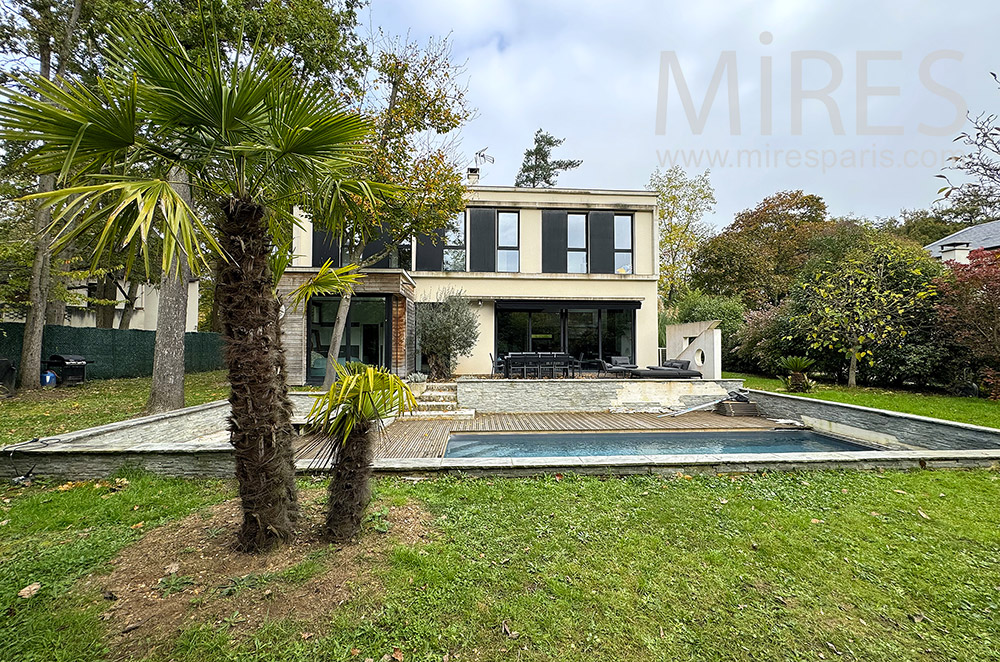 C2250 – Exteriors