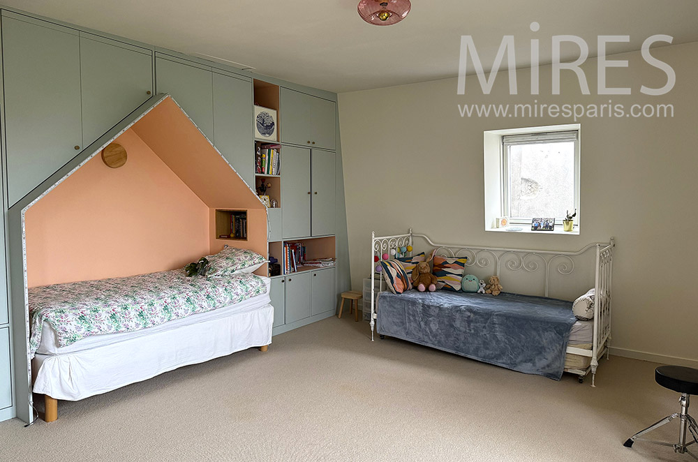 C2252 – Room 2