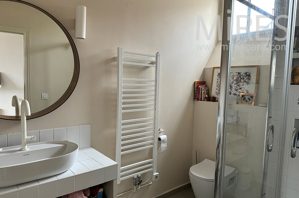 C2252 – Bathroom 3