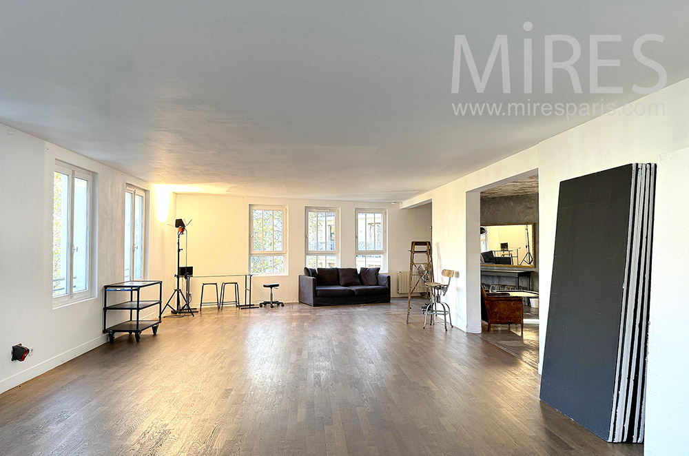 C2259 – Empty appartment