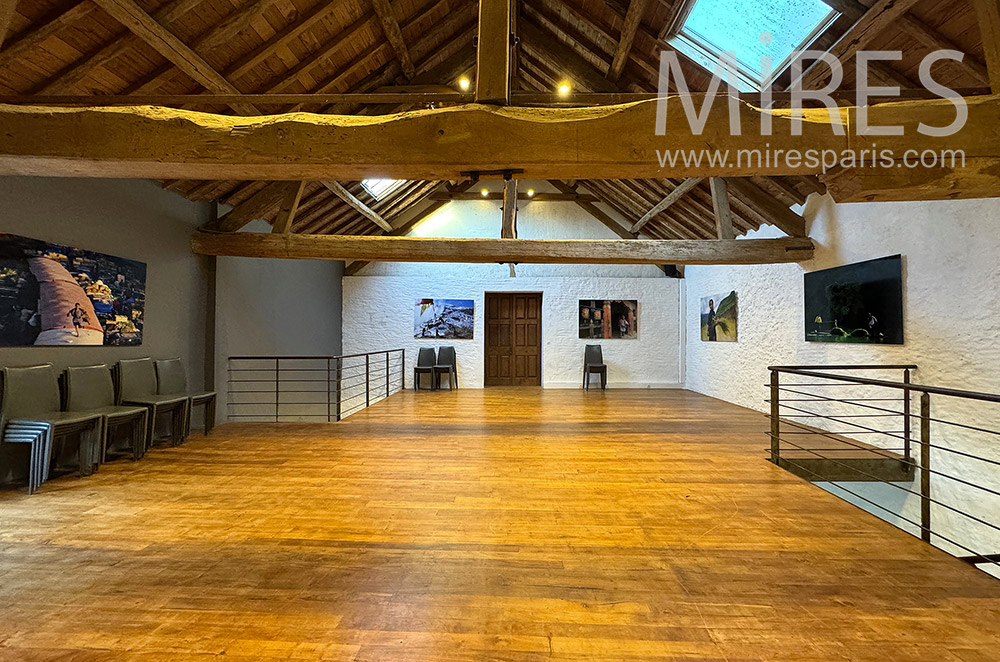 C2253 – Mezzanine