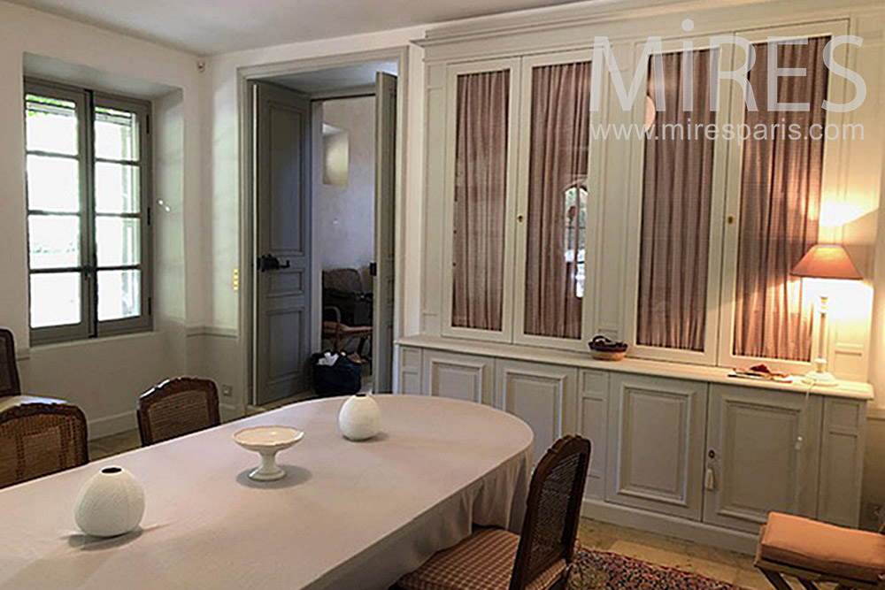 C2265 – Dining room