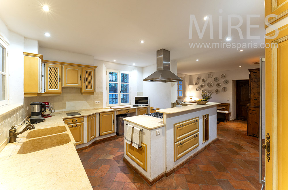 C2266 – Kitchen 1