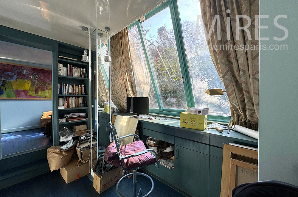 C2267 – Office