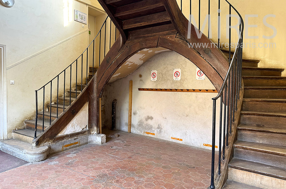 C2268 – Escalier 4