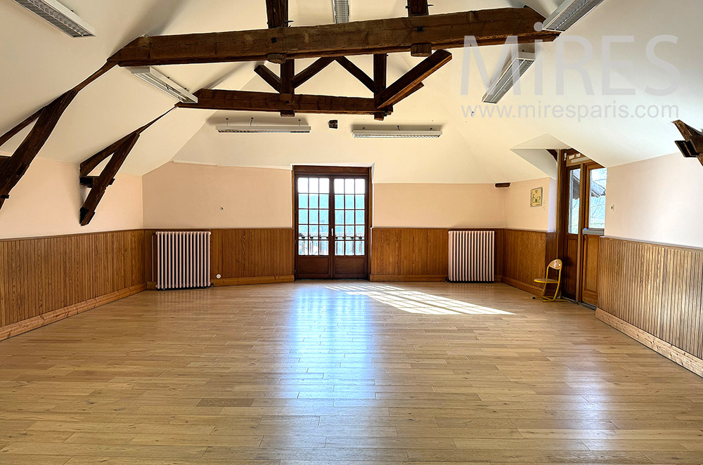 C2268 – Dance hall