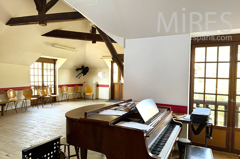 C2268 – Salle de musique