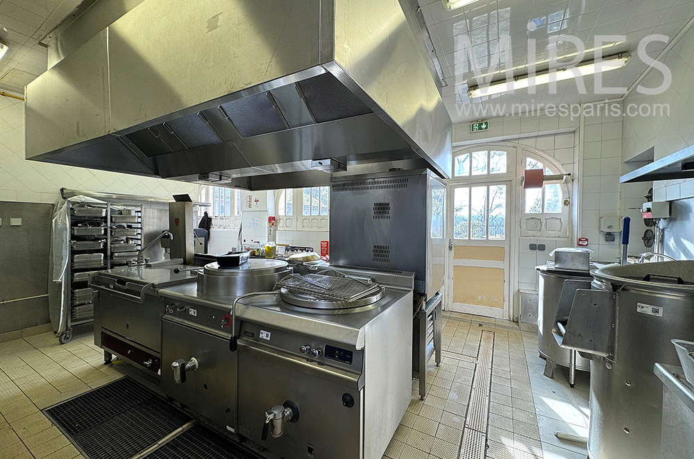 C2268 – Kitchen 2