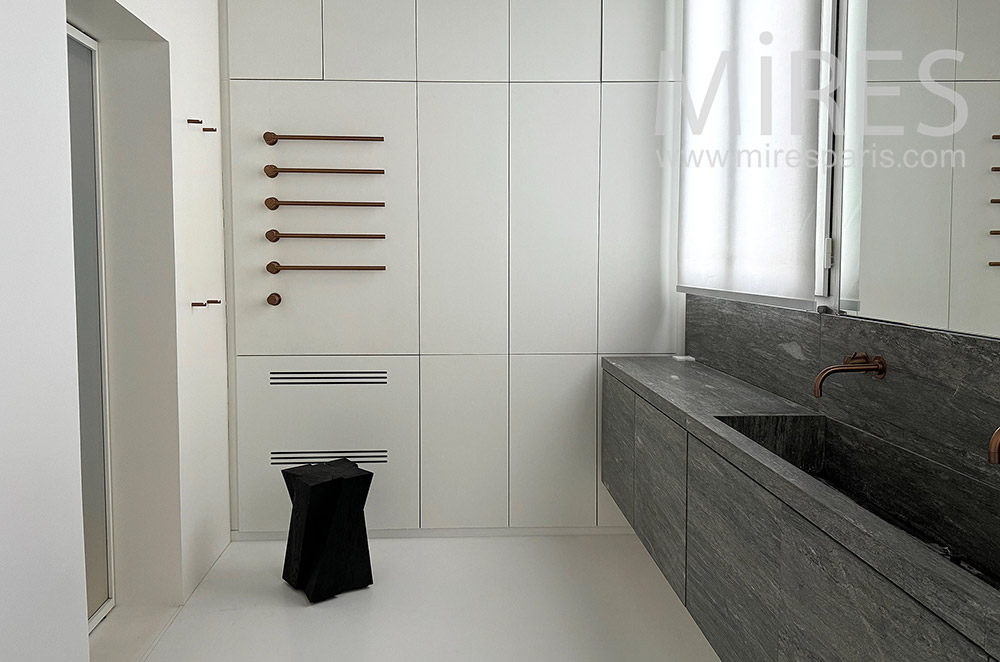 C2269 – Bathroom
