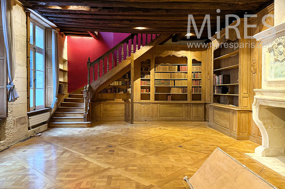 C2282 – Empty private mansion