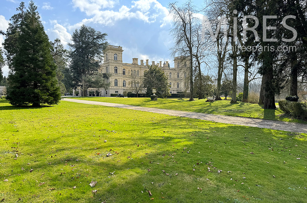 C2276 – Exteriors