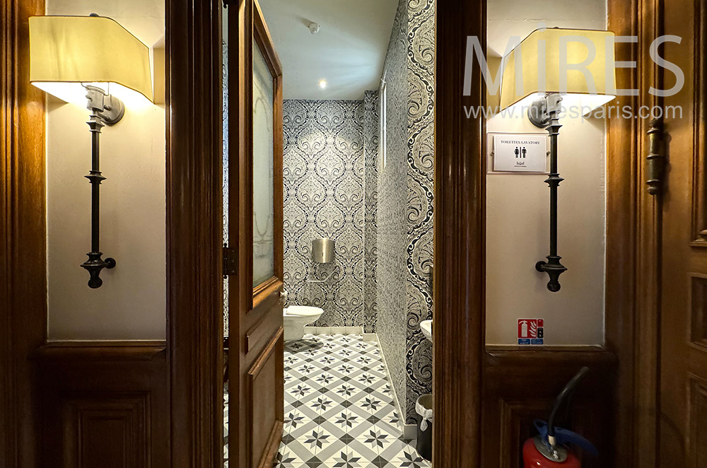 C2276 – Restroom