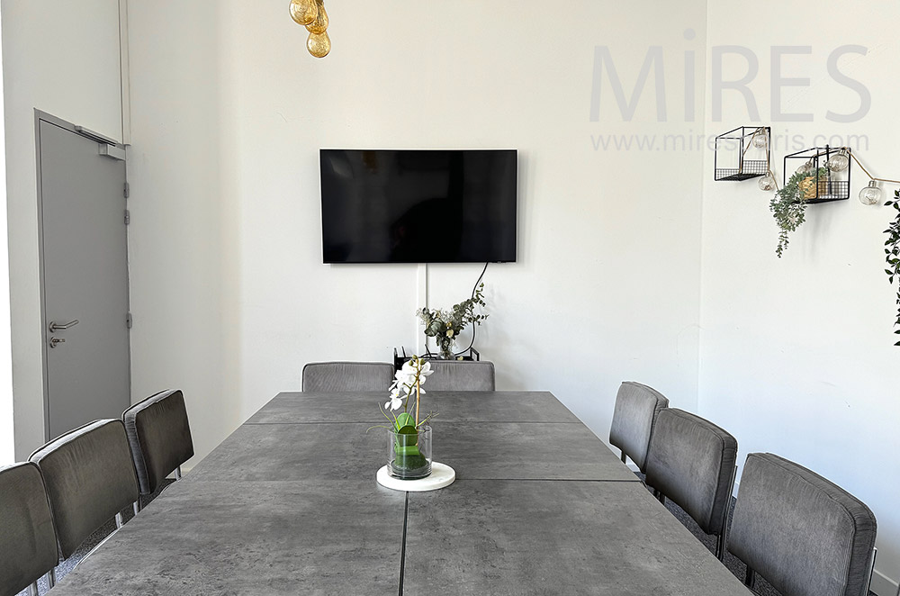 C2277 – Meeting room