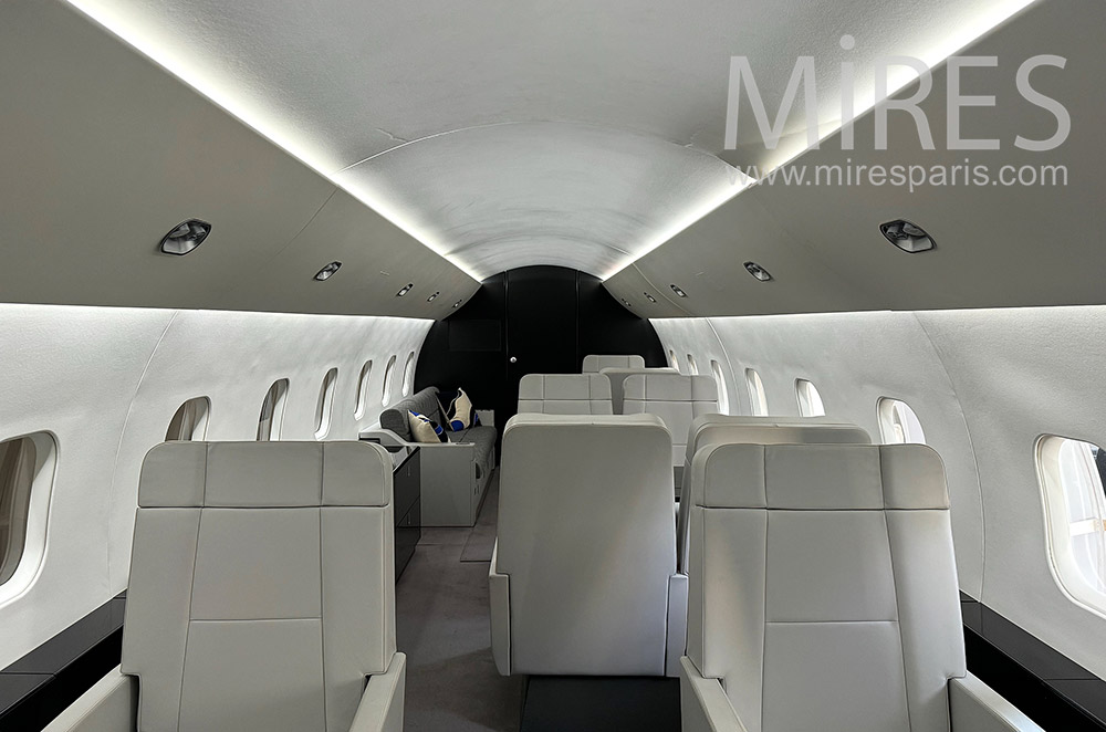 C2277 – Private plane