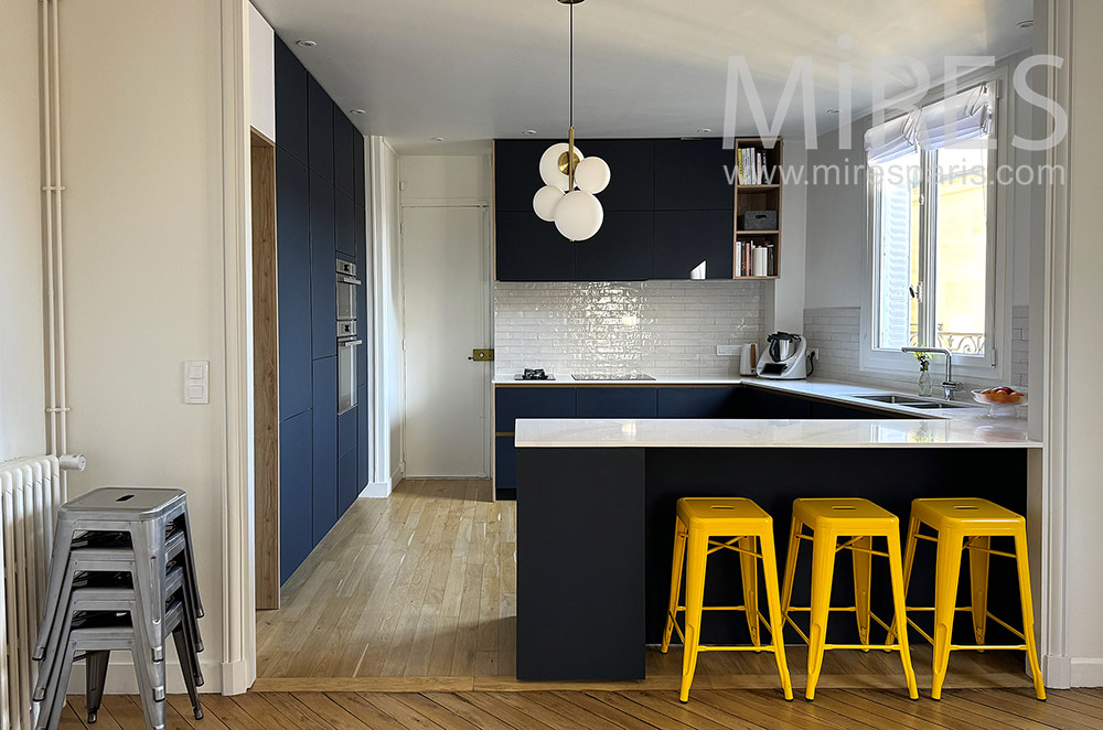 C2279 – Kitchen