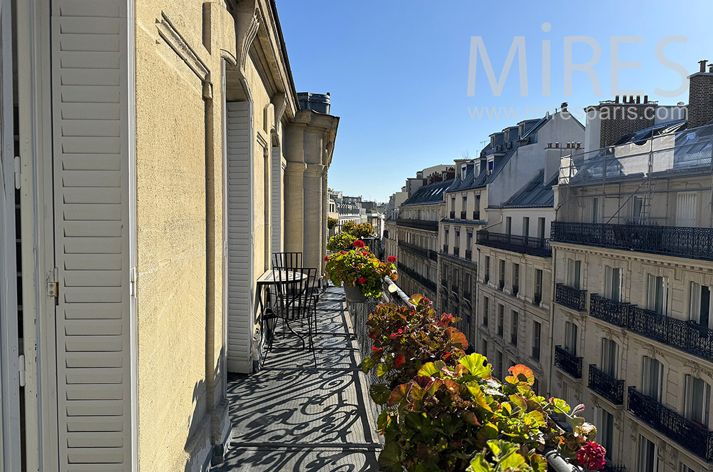C2279 – Balcony
