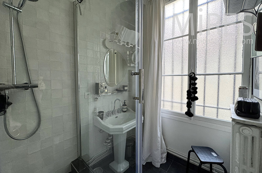 C2286 – Bathroom 2