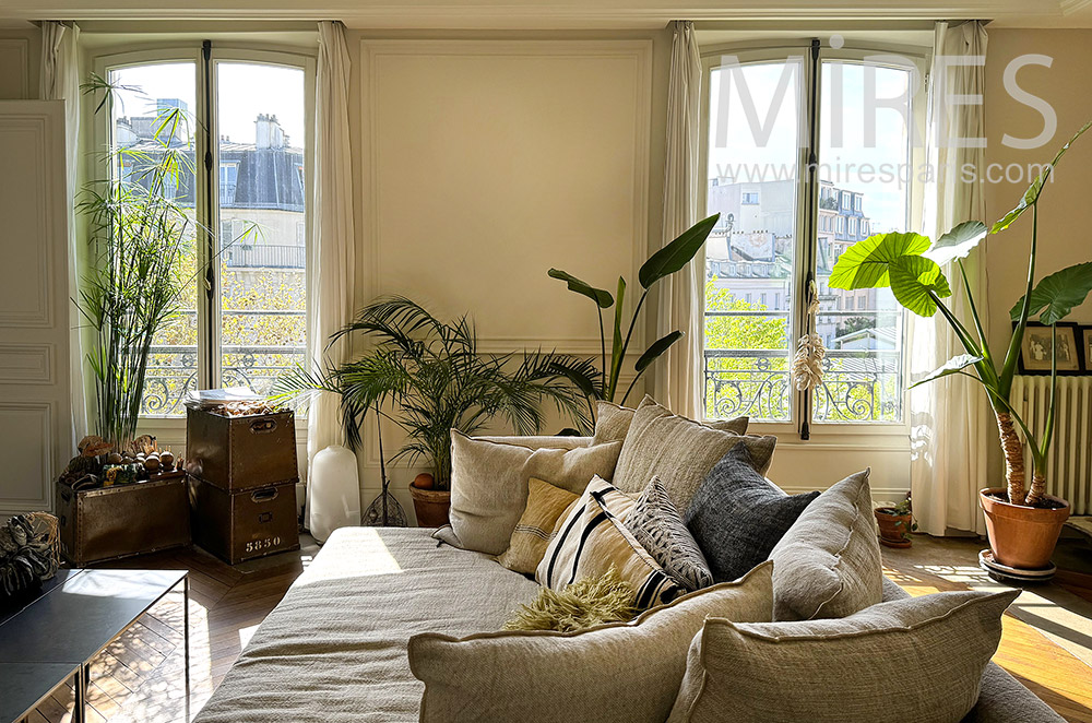 C2286 – Living room