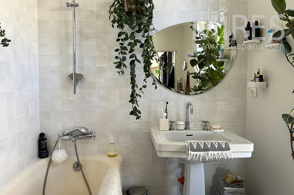 C2286 – Bathroom 1