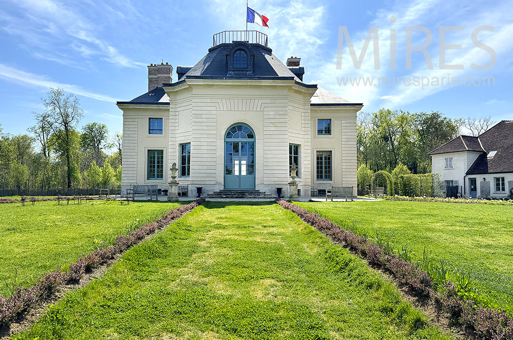 C2288 – Exteriors
