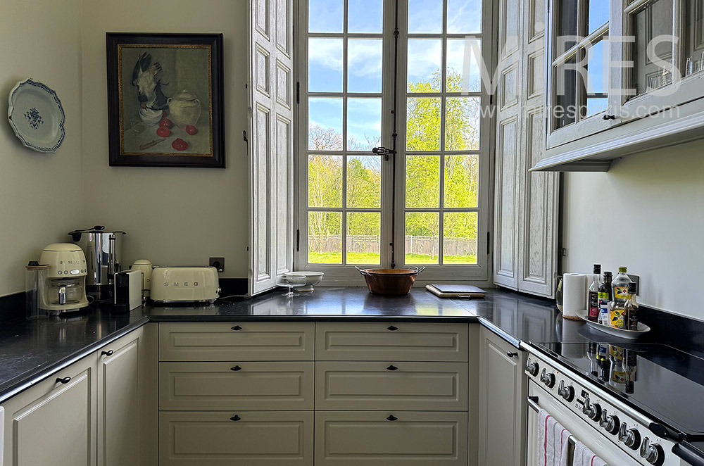 C2288 – Kitchen