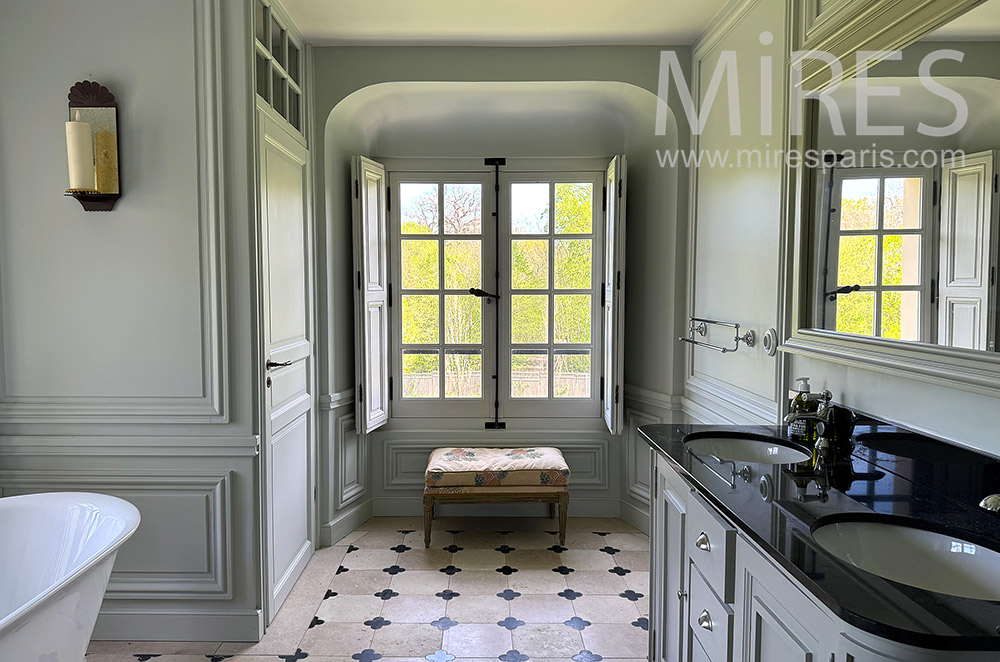 C2288 – Bathroom 1