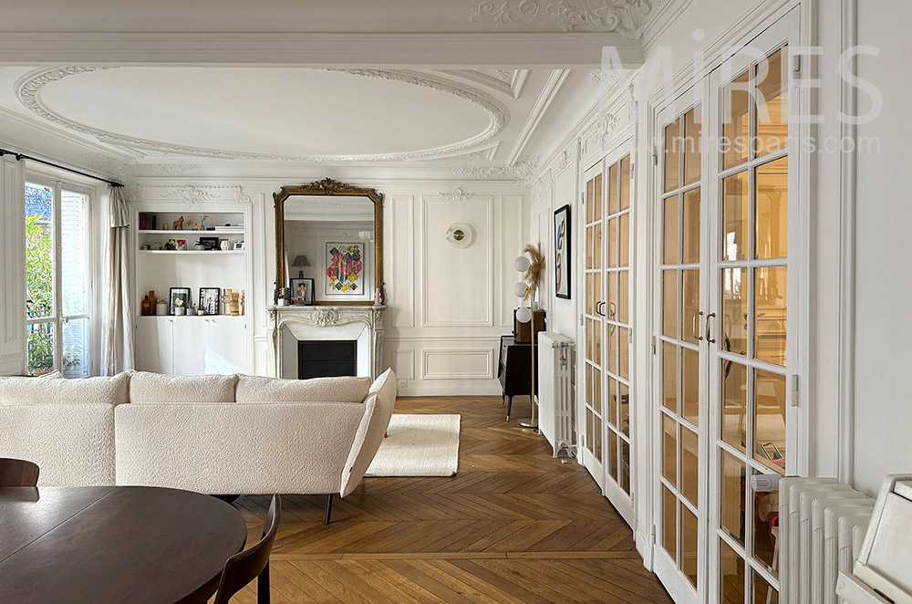 C2290 – Appartement parisien