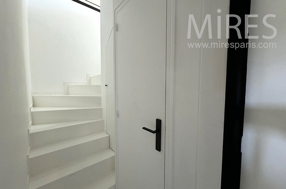 C2289 – Staircase 2