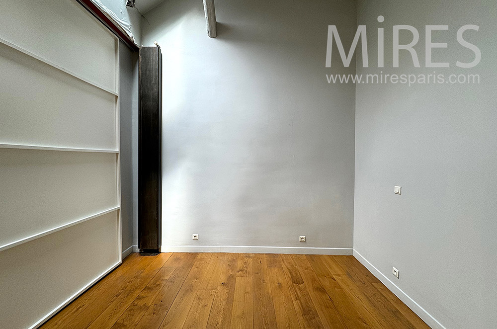 C2291 – Empty office