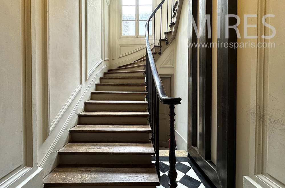 C2292 – Staircase