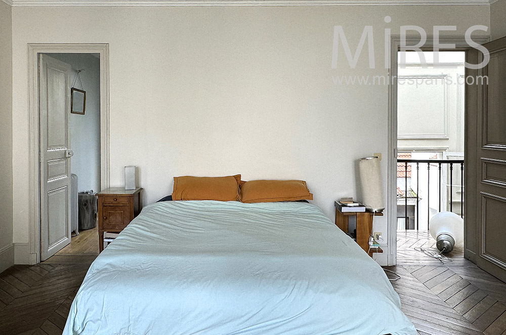 C2292 – Bedoom