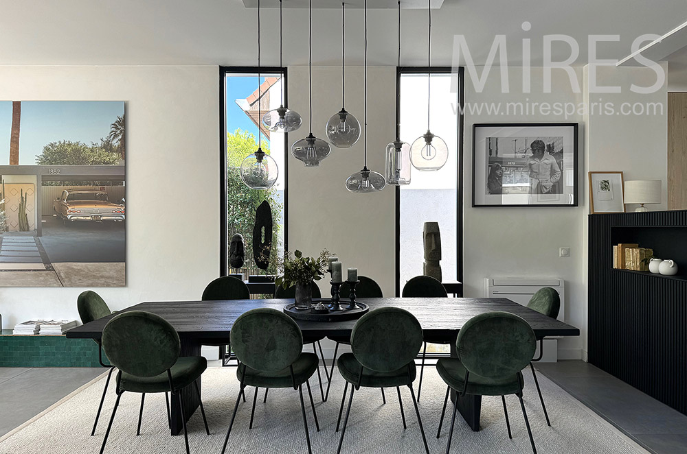 C2293 – Dining room
