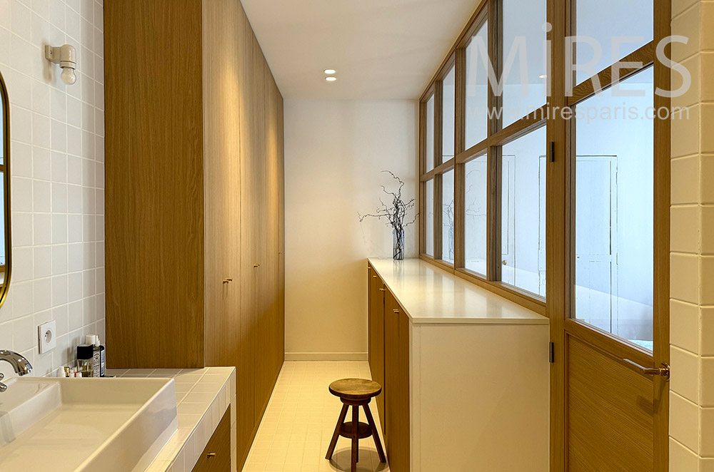 C2295 – Bathroom and dressing room