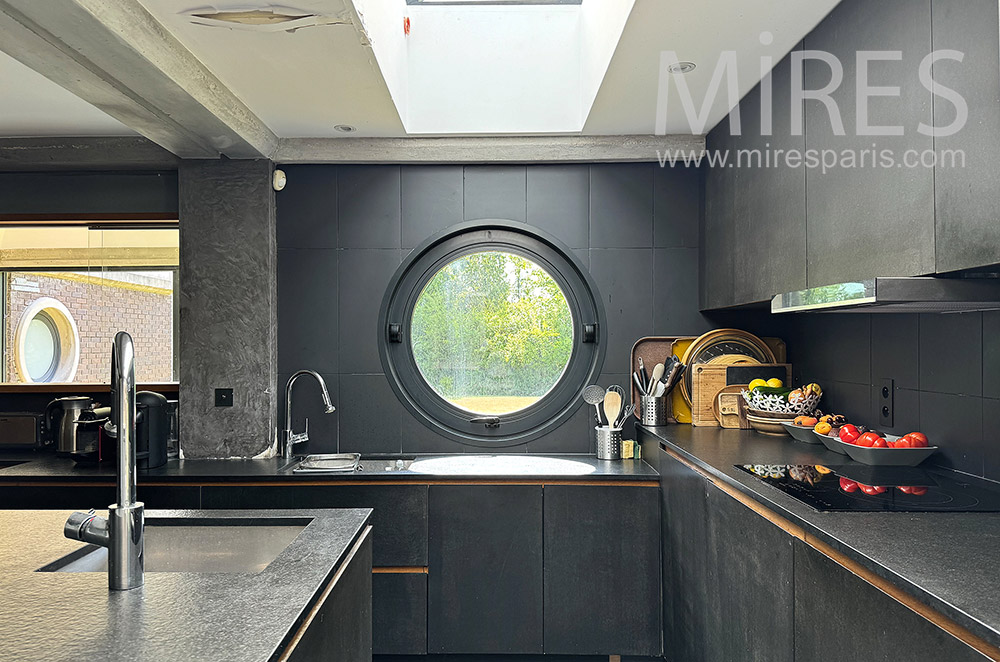 C2299 – Kitchen