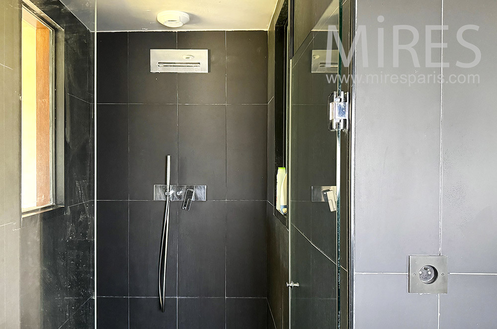 C2299 – Bathroom 3