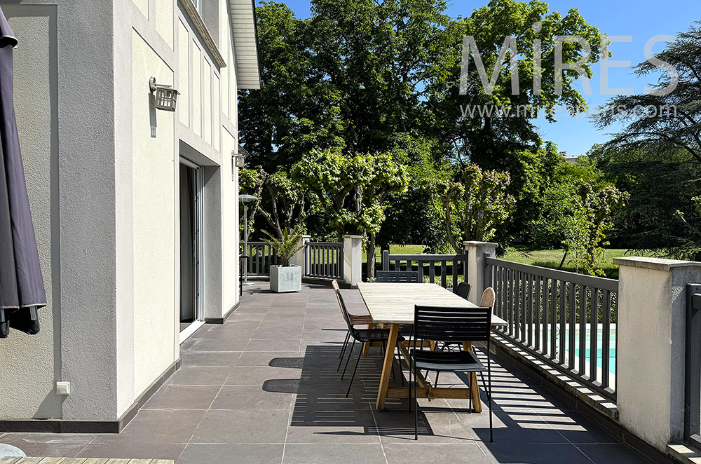 C2305 – Terrasse