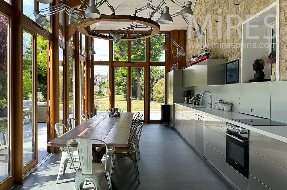 C2307 – Kitchen