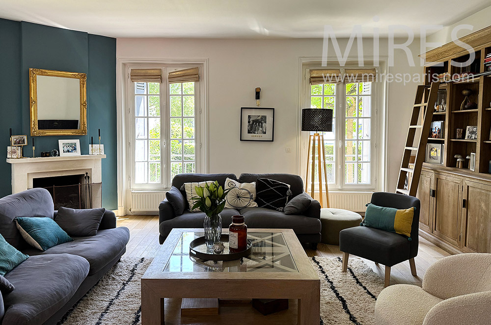 C2308 – Living room