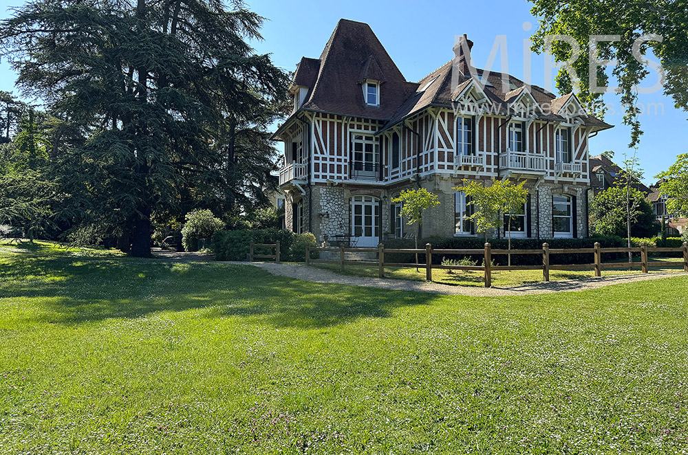 C2310 – Garden