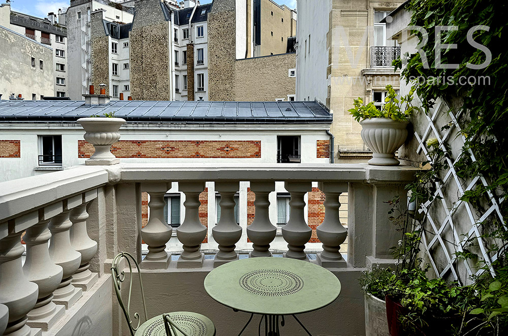 C2313 – Balcon