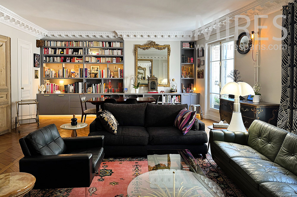 C2315 – Appartement parisien
