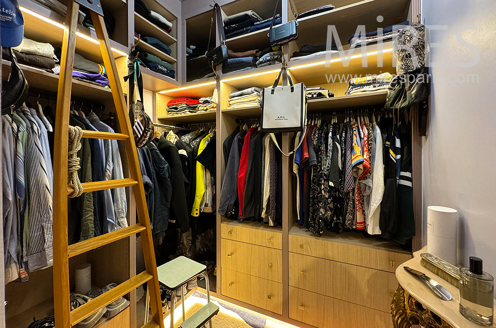 C2315 – Dressing