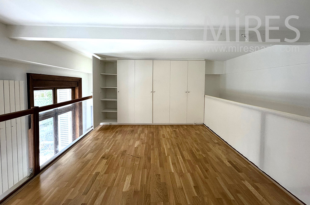 C2326 – Mezzanine