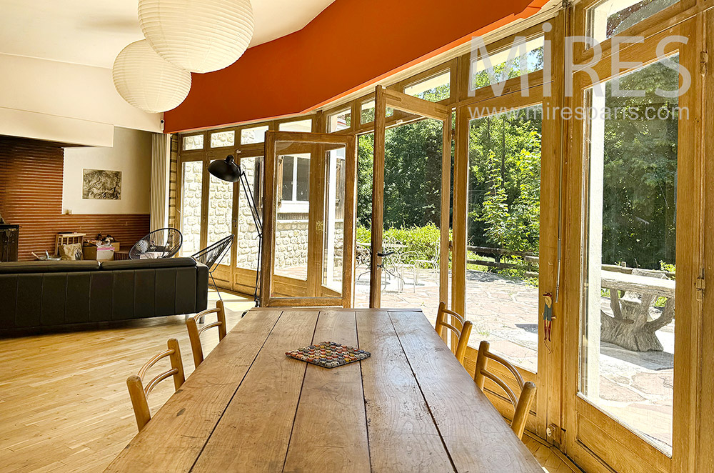 C2327 – Salle à manger