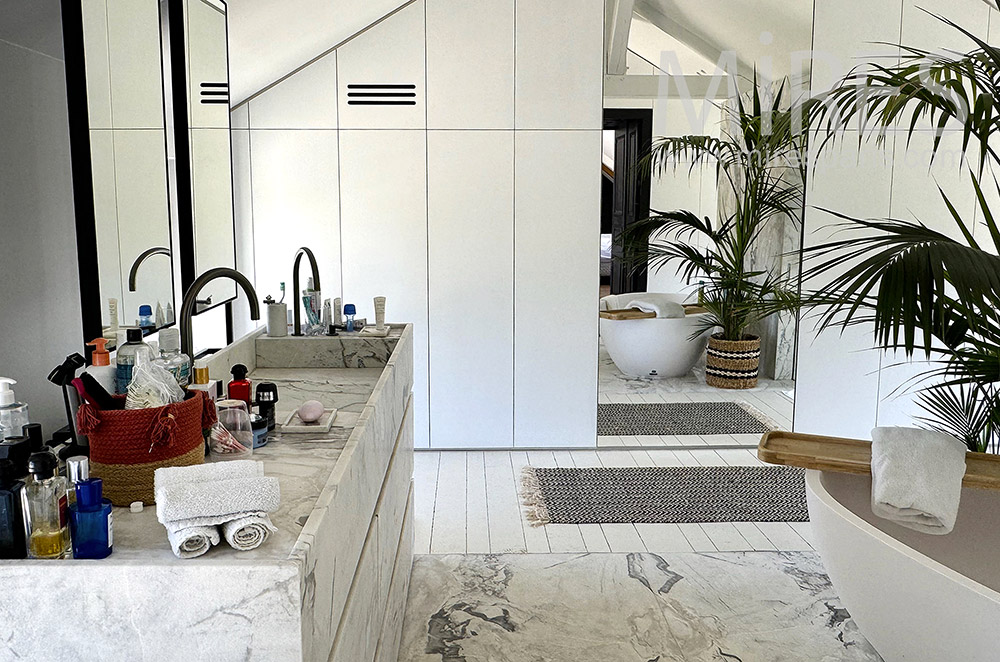 C2329 – Salle de bain