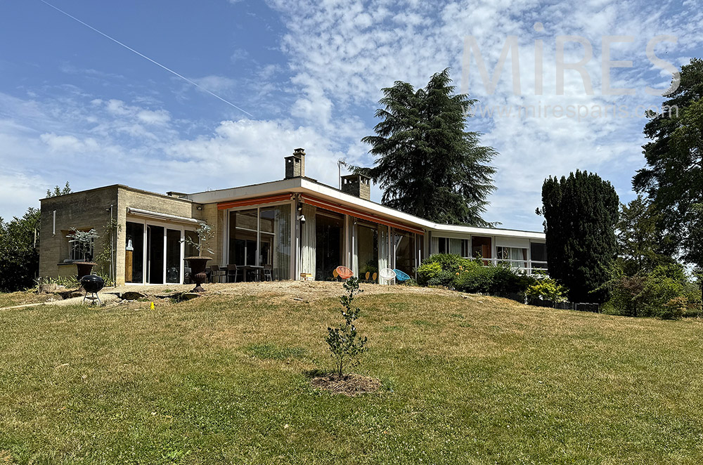 C2330 – Garden