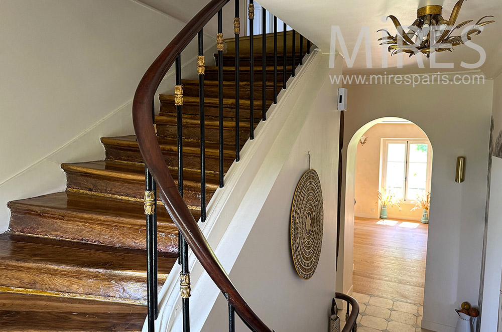 C2334 – Staircase