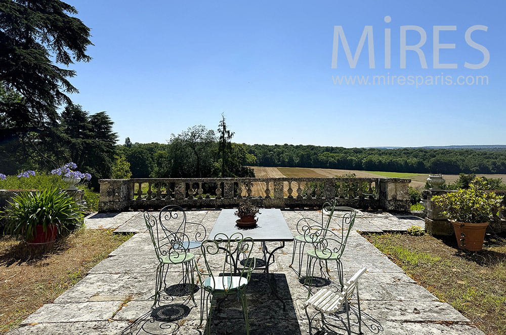 C2335 – Terrace