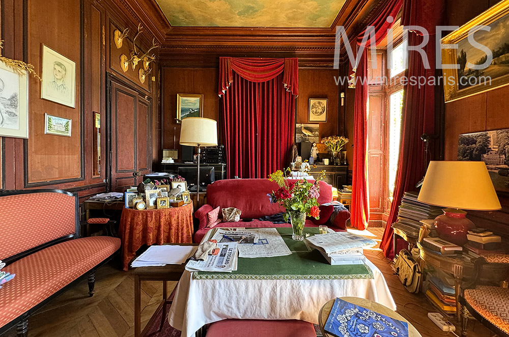 C2335 – Living room 4
